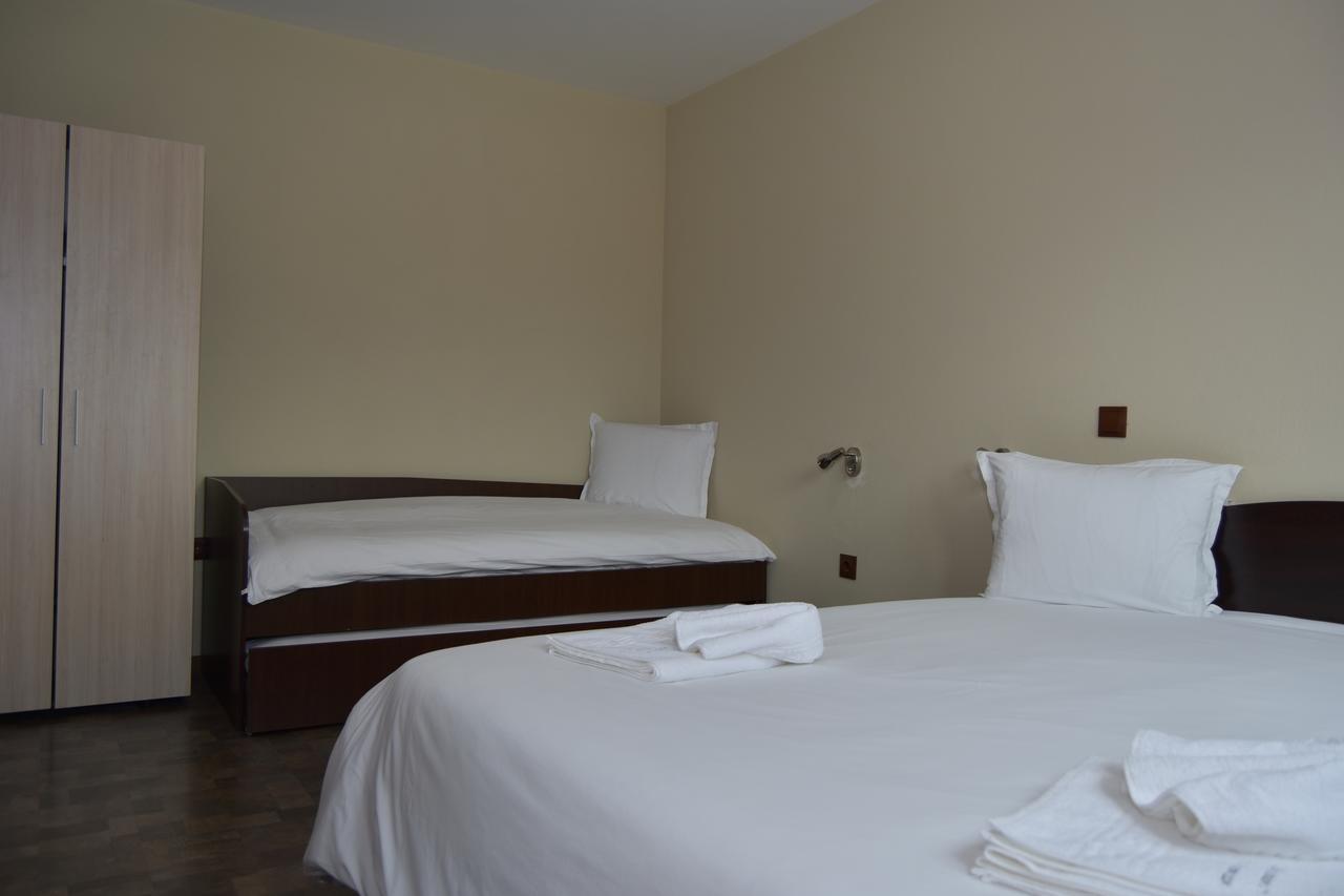 Family Hotel Balkana Apriltsi  Eksteriør billede